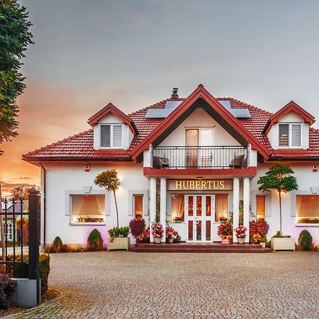Hotel Hubertus Wola Rzedzinska Exteriér fotografie